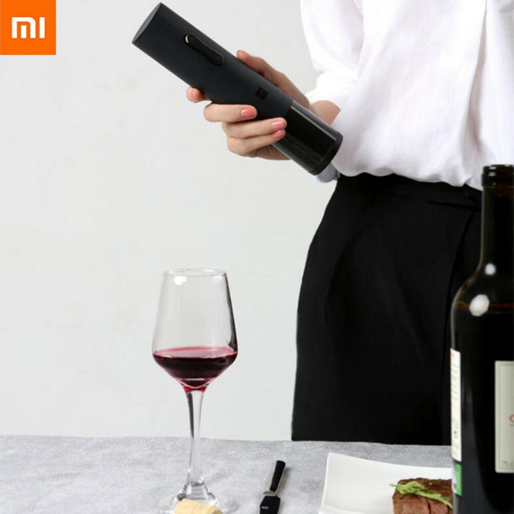 Неожиданная новинка от Xiaomi — электрический штопор для вина!