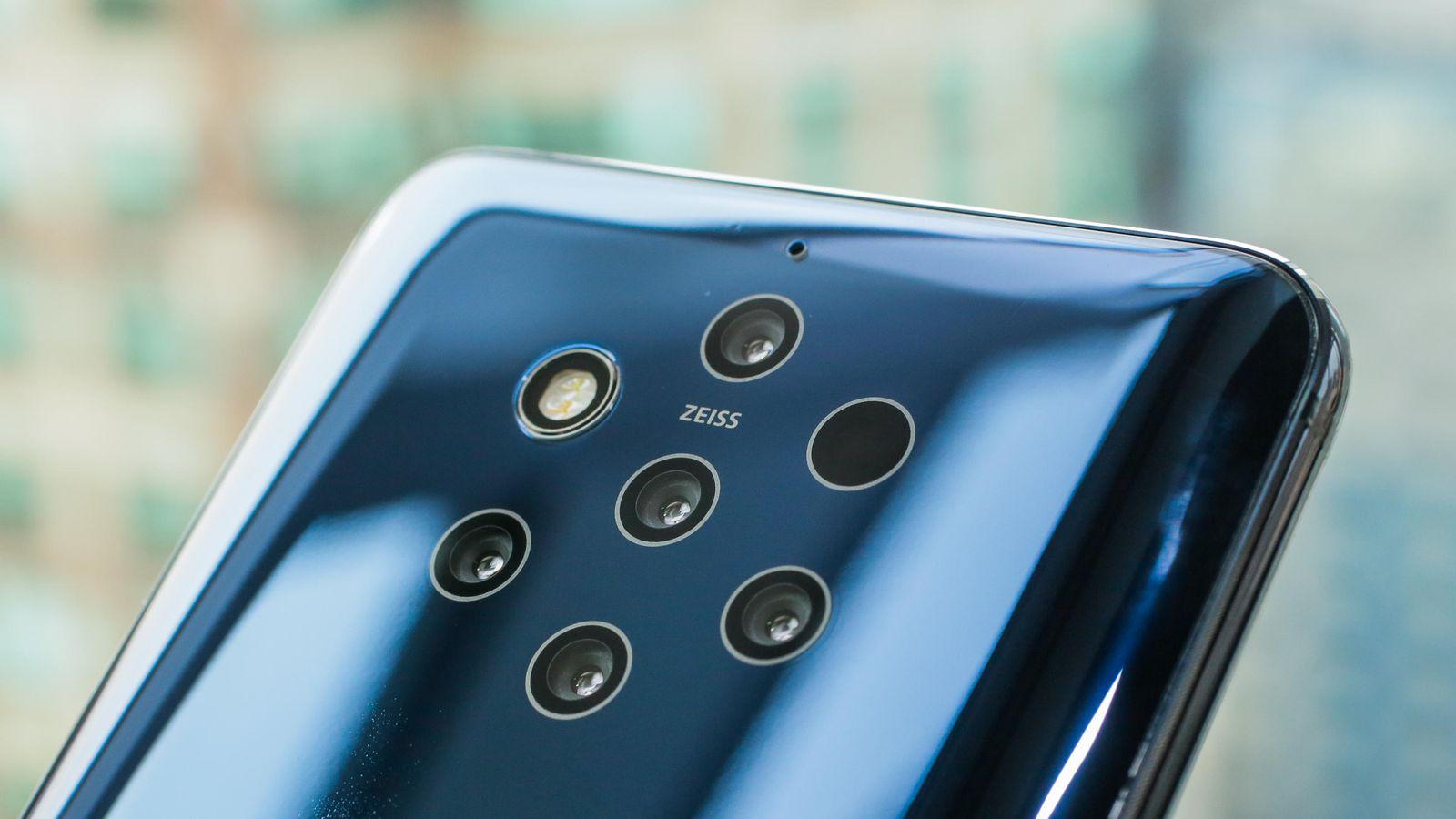 Nokia PureView — новый уровень мобильной фотографии. Что скрывается за 6-ю камерами?