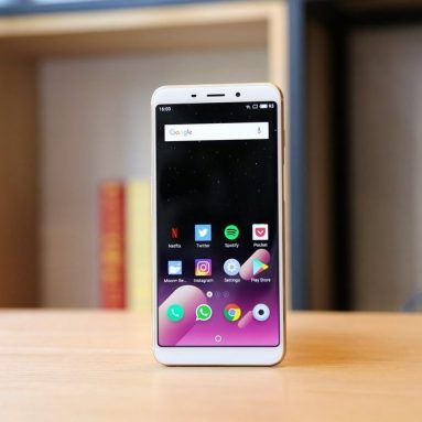 Бюджетник Meizu M6S с огромным экраном и тонкими рамками