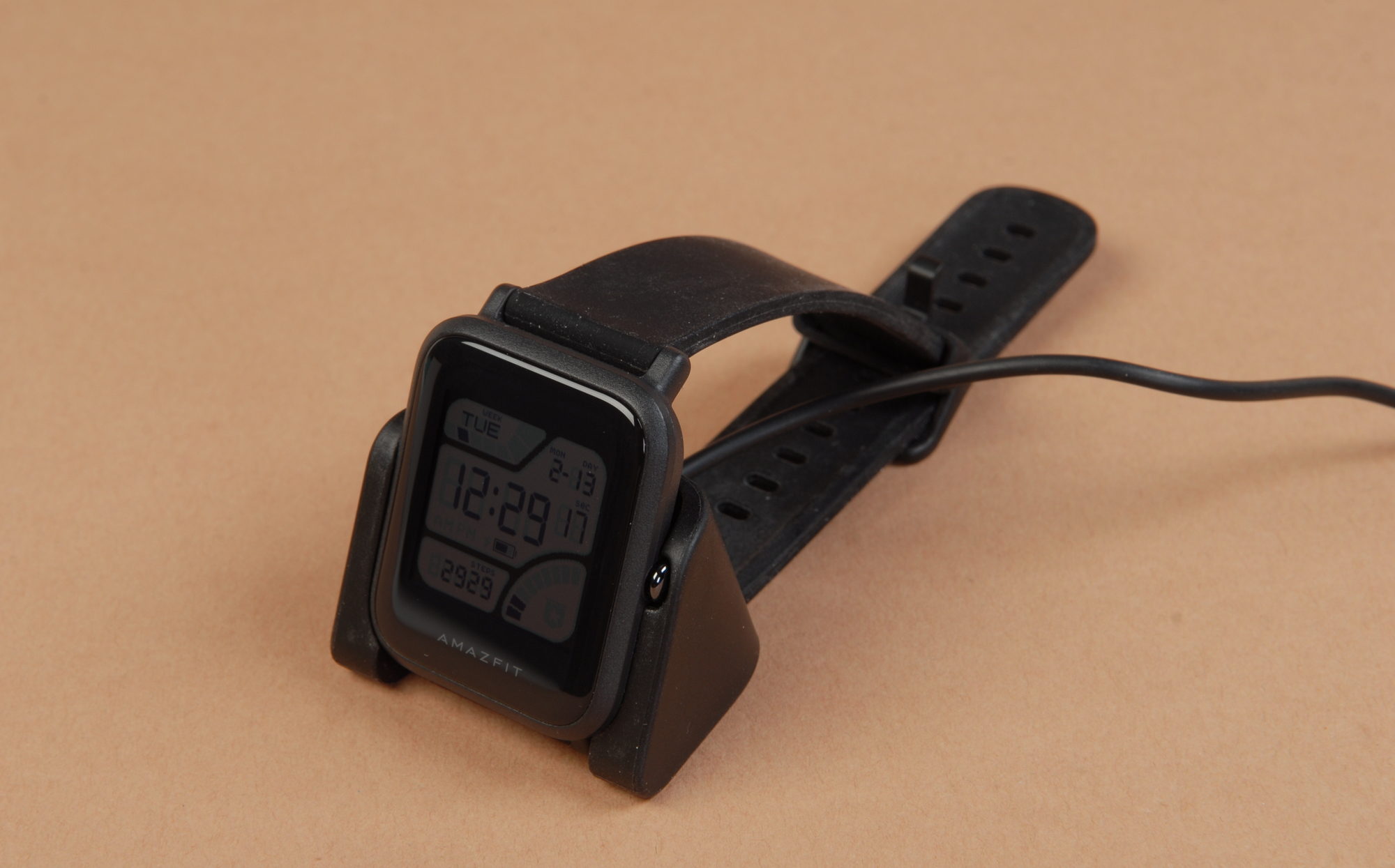 Обзор умных часов Amazfit Bip. Вероятный конкурент Pebble