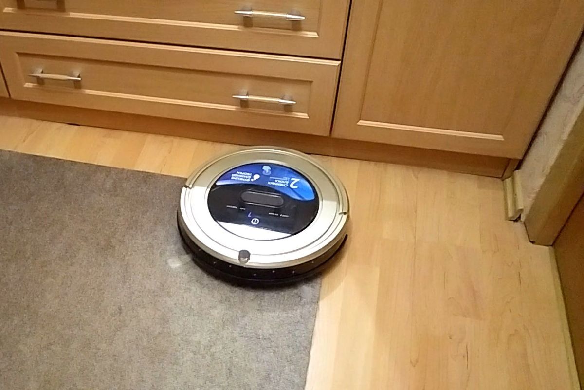 Робот-пылесос Polaris PVCR 0726W - отзывы