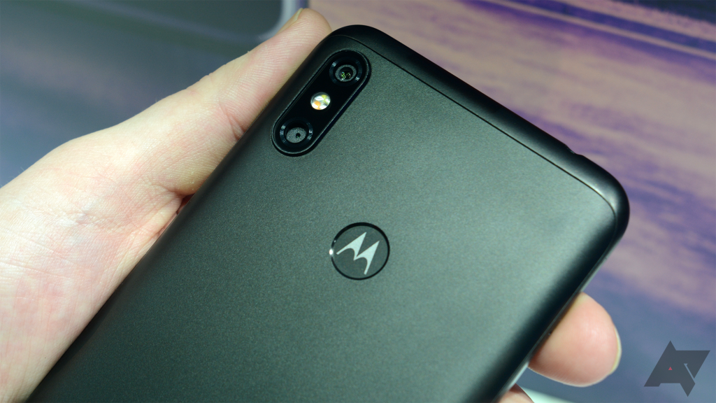 Motorola One и Motorola One Power: дата выхода и характеристики