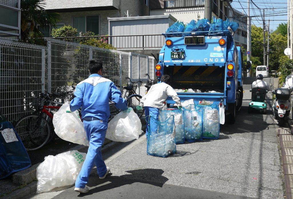 Завод по переработке мусора япония