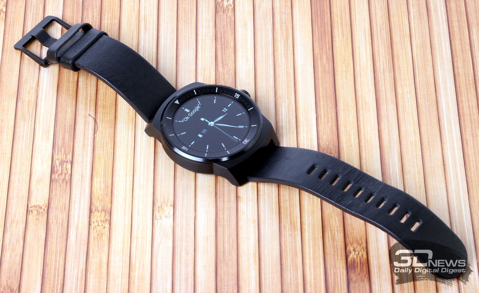 Умные часы LG G Watch R