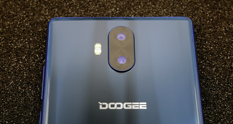 Сравнение смартфонов Doogee Mix Lite и Meizu M5c на основе их характеристик