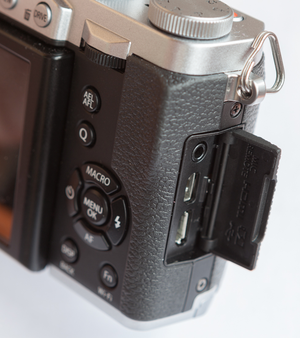 Кинотеатральный Full HD D-ILA-проекторJVC DLA-X30B