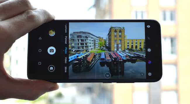 Huawei выпускает в России более мощную версию смартфона-бестселлера Honor 10