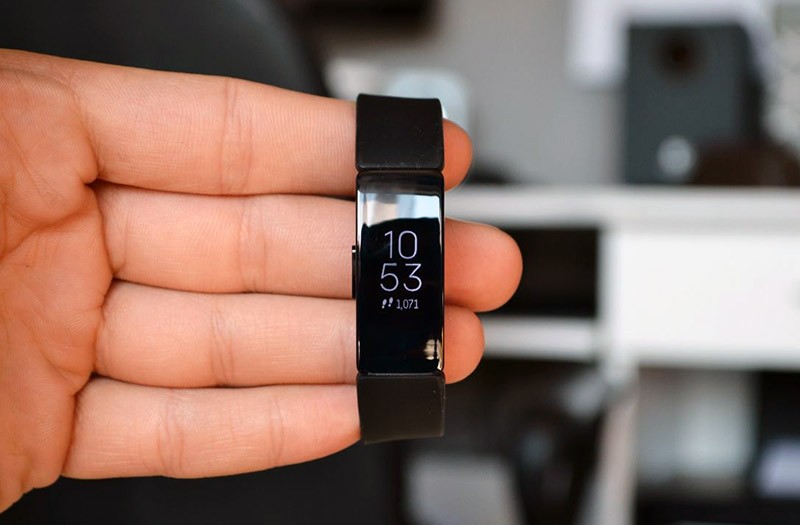 Спортивные часы  Fitbit Charge HR - отзыв