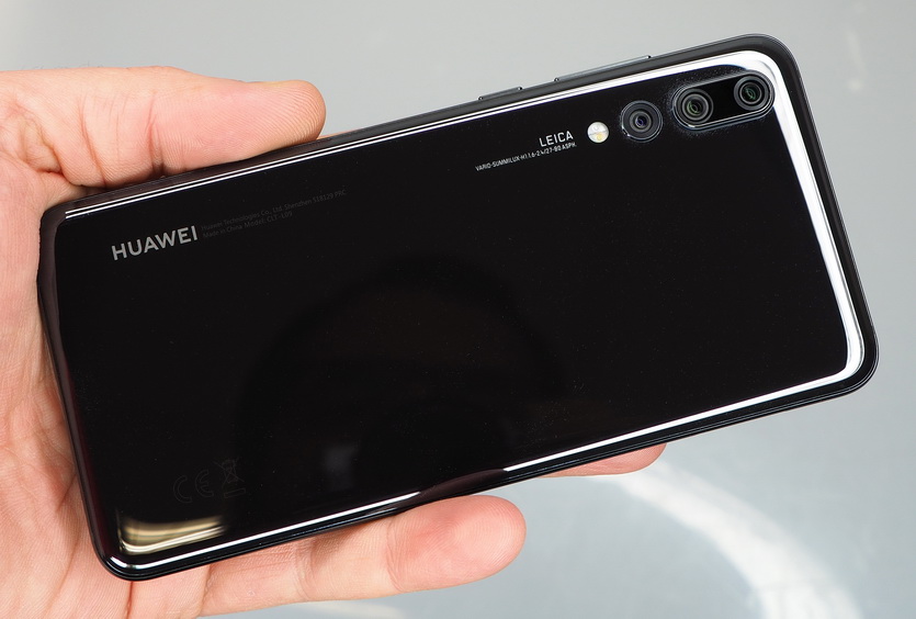 Обзор смартфона Honor 20