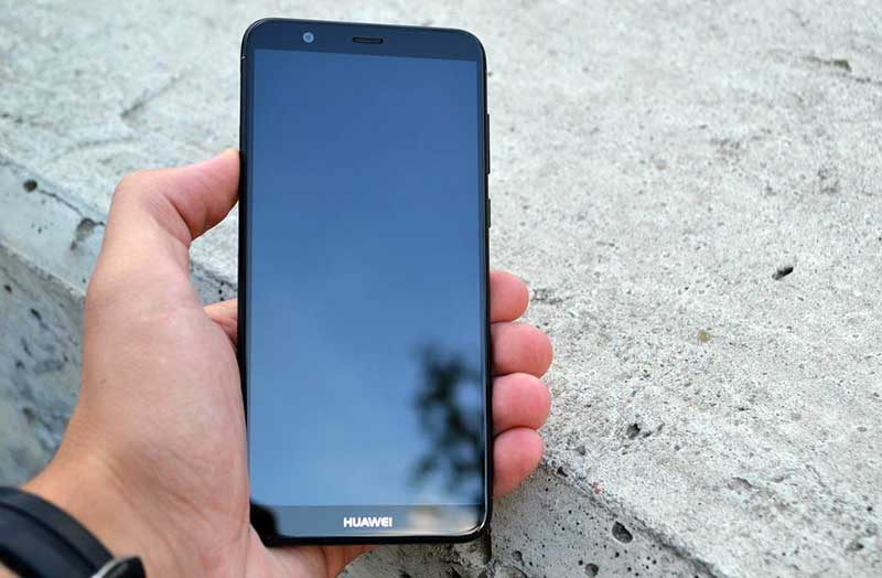 Смартфон Huawei P Smart Plus - отзыв