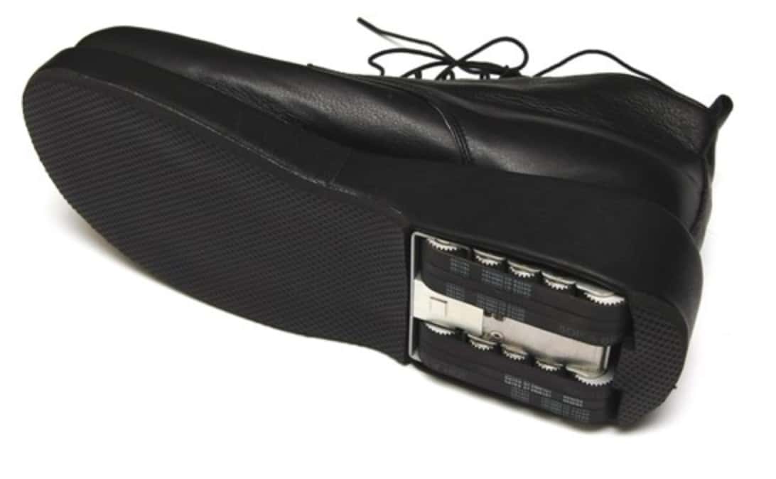 Сбербанк выпустил часы-телефон с датчиком падения и кнопкой экстренного вызова