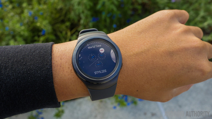 Умные часы Samsung Gear S2