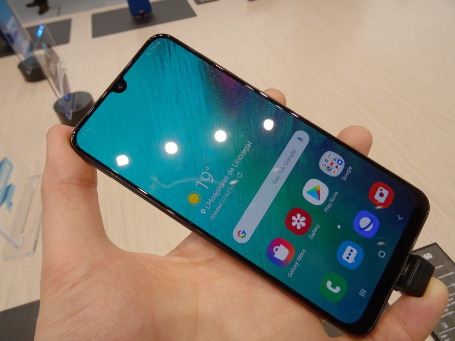 Samsung Galaxy A8 2023 и Samsung Galaxy A8 2023. Сравнение параметров