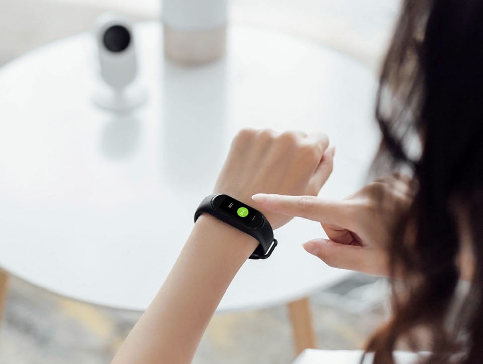 Xiaomi предлагает новый фитнес-браслет с NFC