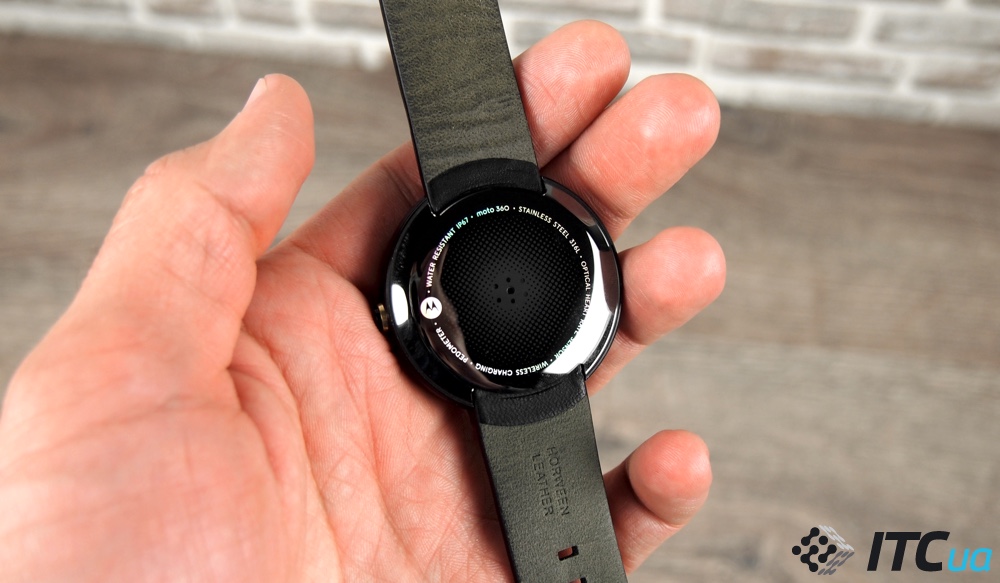 Обзор часов Moto 360 Sport