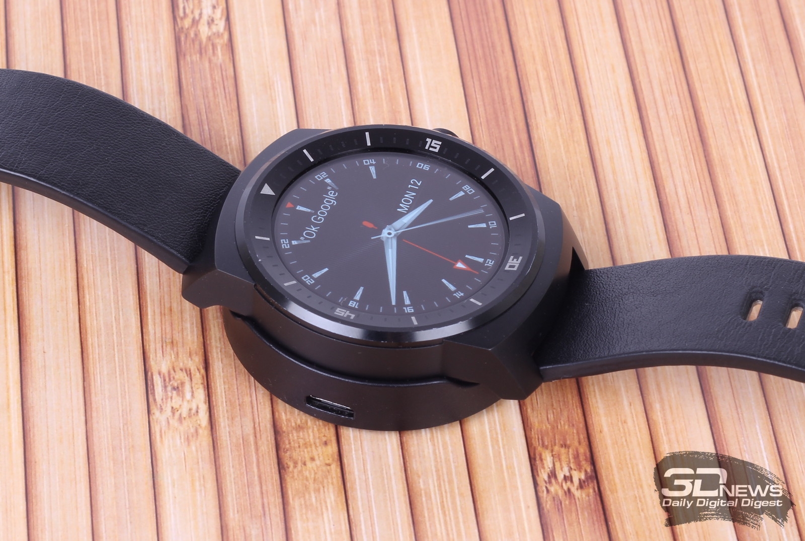 Умные часы LG G Watch R