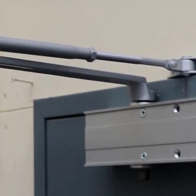 Как правильно выбрать доводчик для двери?