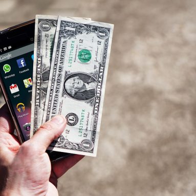Дешевые телефоны до 10 тысяч рублей — просто «звонилка»
